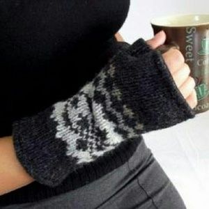 Fingerless Hand Warmer